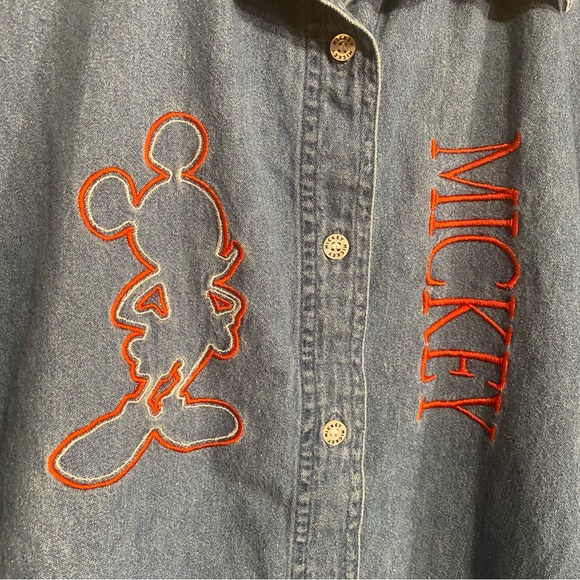 Mickey Unlimited | Button Up Embroidered Shirt L - Picture 7 of 7